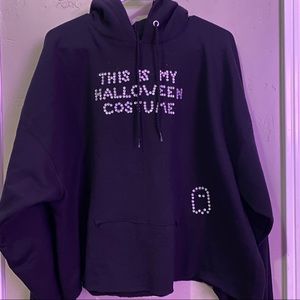 DIY CROPPED BEDAZZLED HALLOWEEN SWEATSHIRT!
